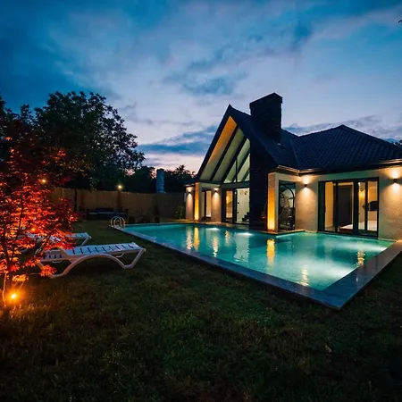 Villa Moonsa Boutique *