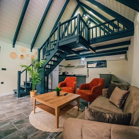 Moonsa Boutique Villa *